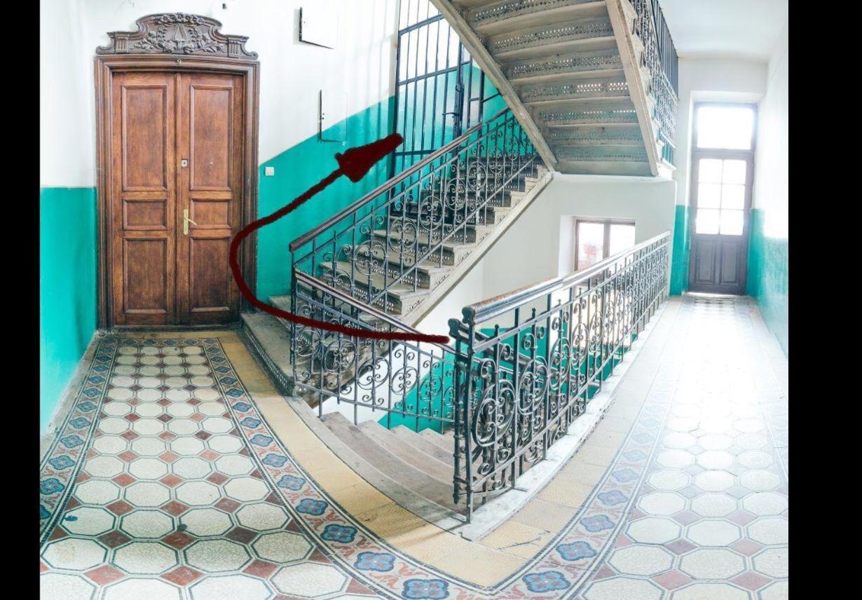 Vintage Apartment 2 Rooms With Balcony Lviv Luaran gambar