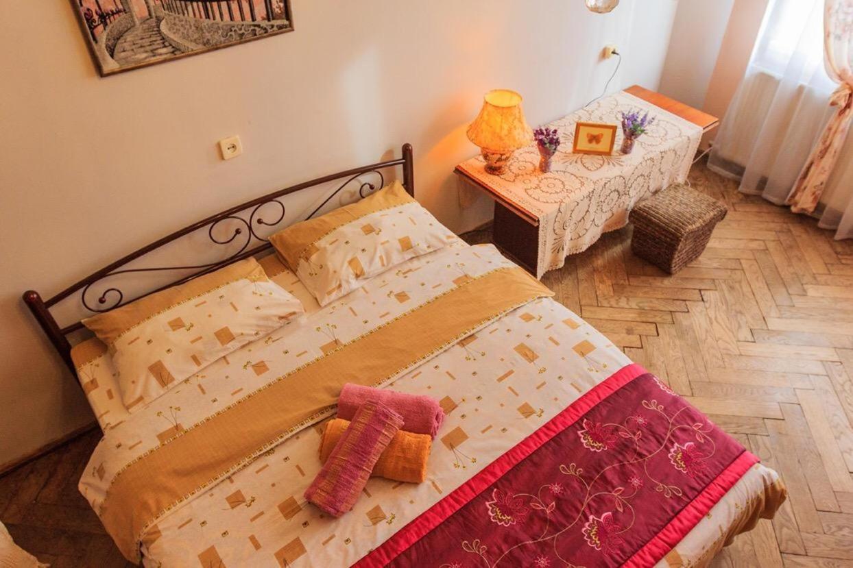 Vintage Apartment 2 Rooms With Balcony Lviv Luaran gambar