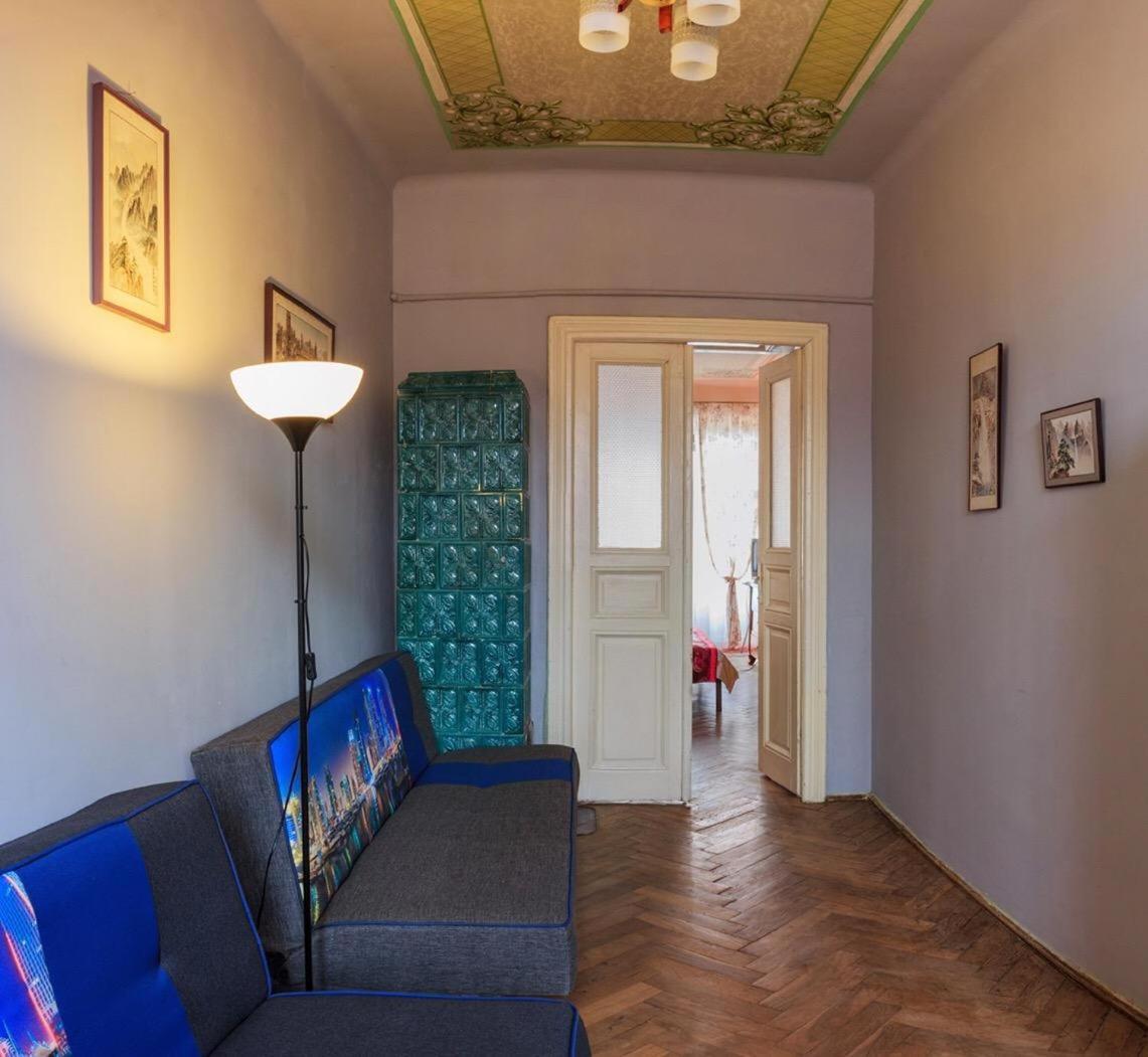 Vintage Apartment 2 Rooms With Balcony Lviv Luaran gambar